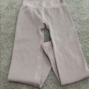 Calvin Klein Pink Ribbed Leggings size small
